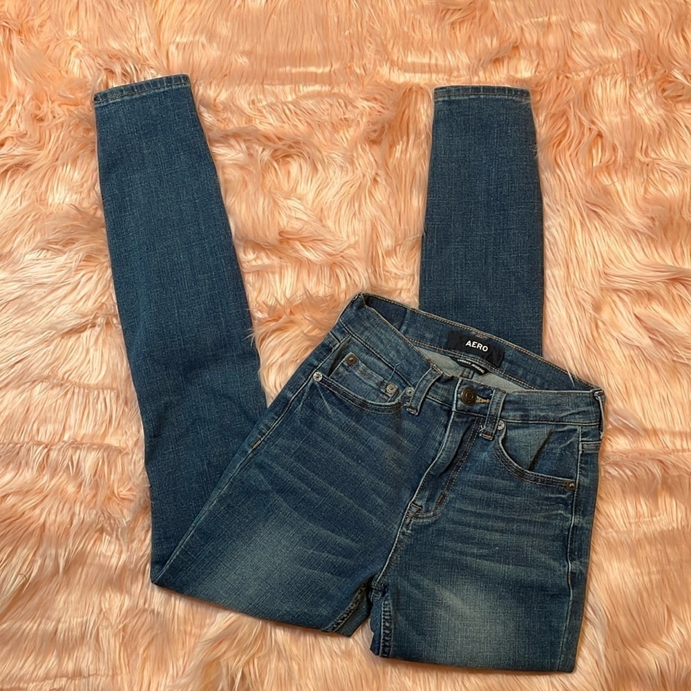 Aéropostale Woman’s Dark Wash High Rise‎ Skinny Ripped Jeans Size 0
